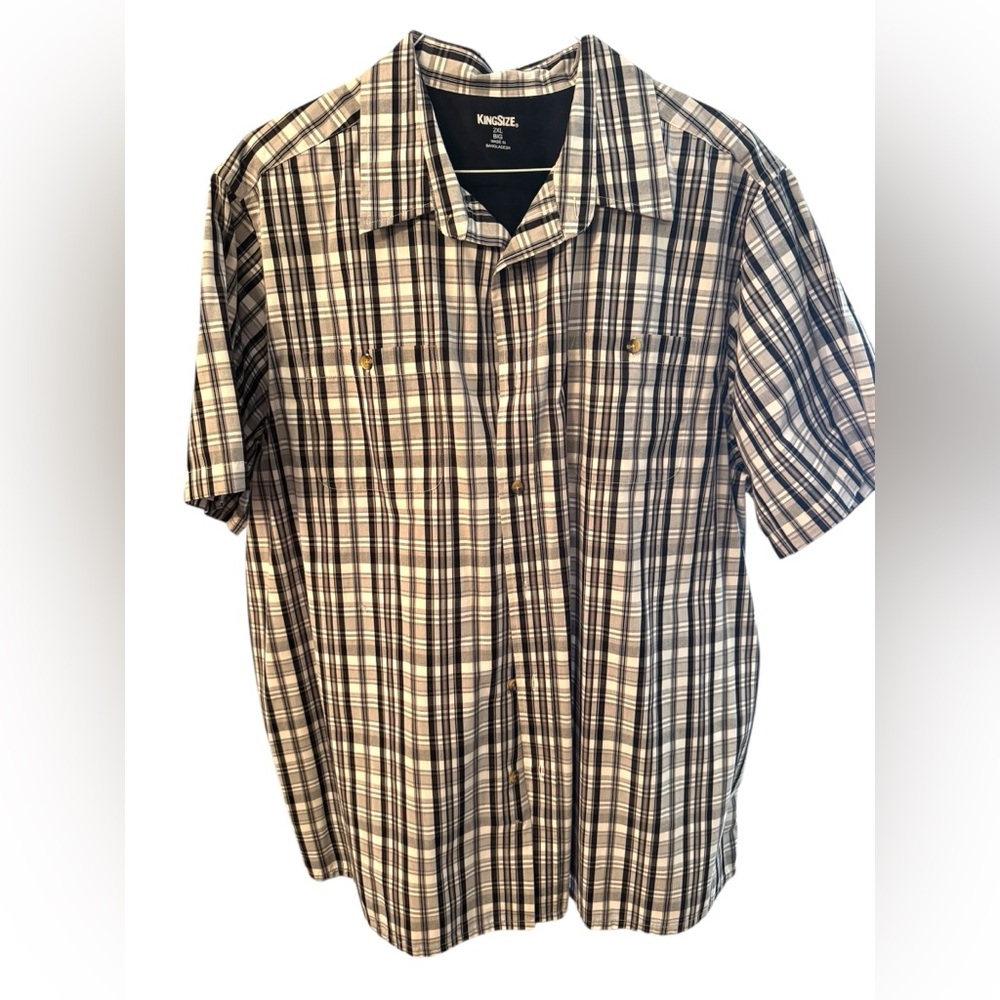 Black and White Casual Button Down Shirt with Classic Plaid Design